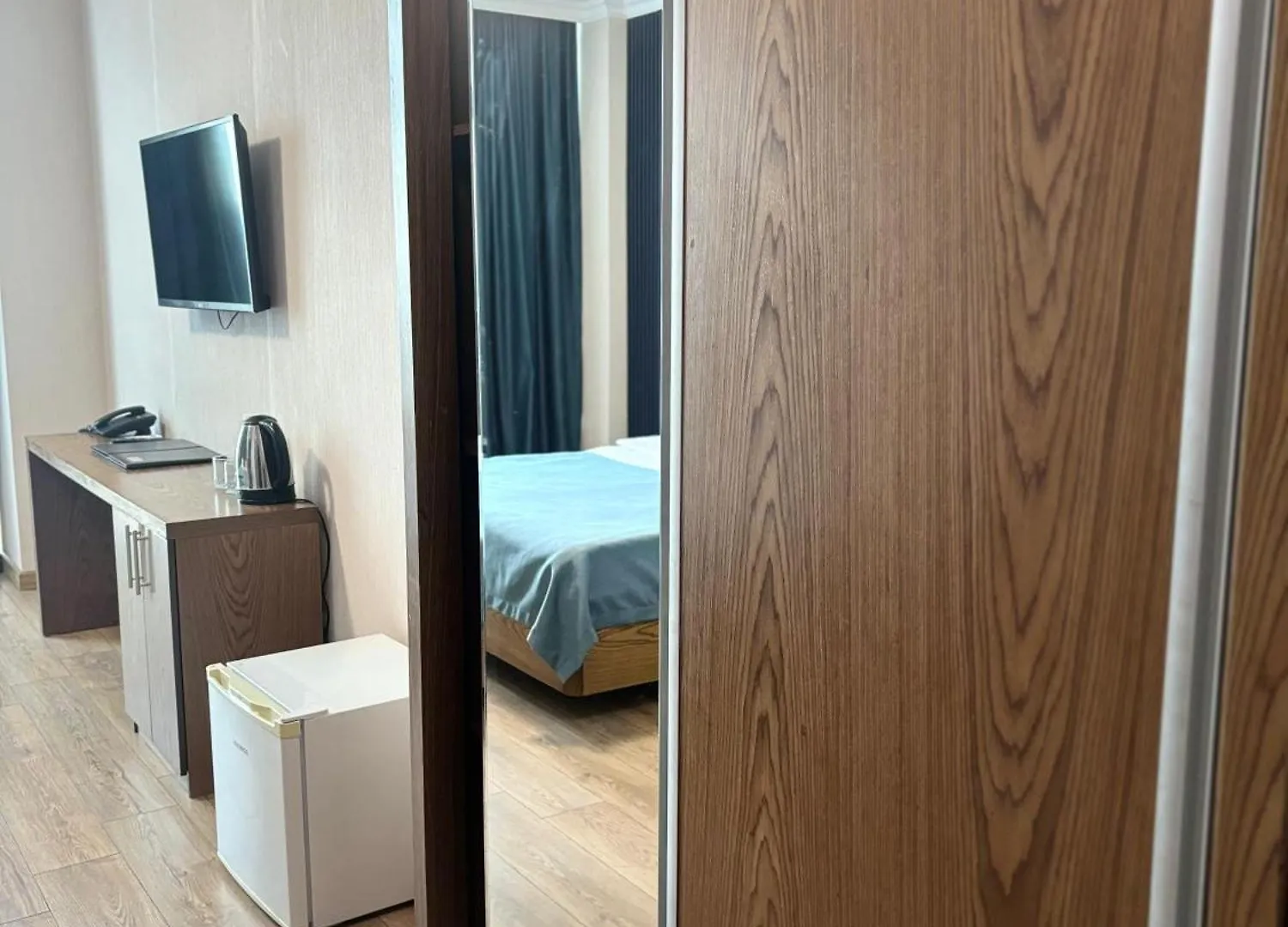 Business Hotel 알마티